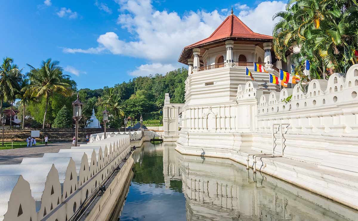 Sri Dalada Maligawase, templo reliquia diente en Kandy
