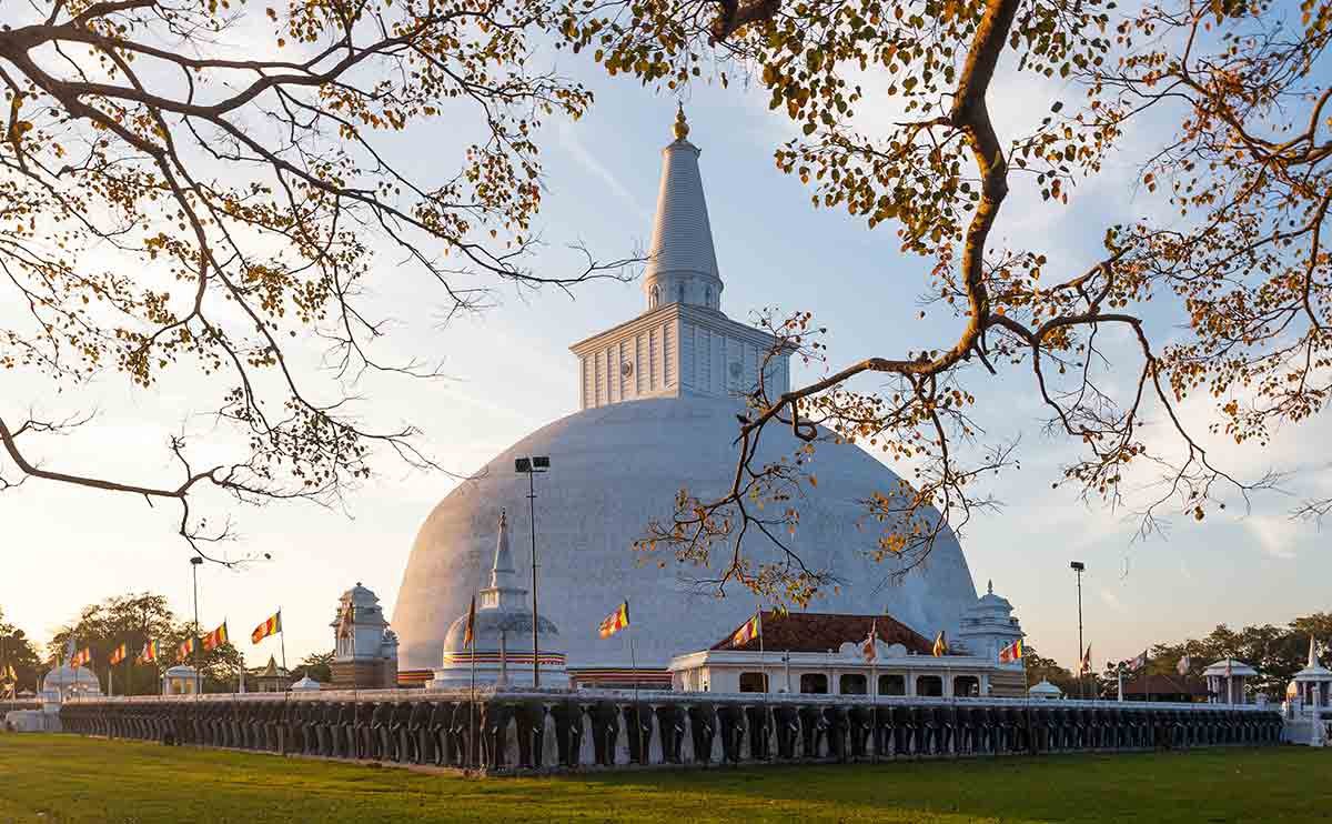 templo Ruwanwelisaya en Anuradhapura