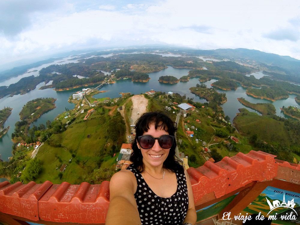 Sandra Candal en Guatape, Colombia