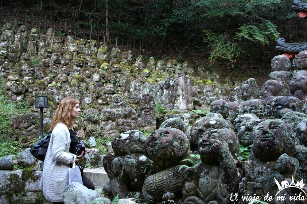 Sandra Candal en los templos Arashiyama en Kioto, Japón