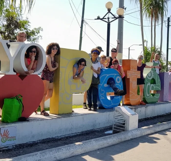 viajeros en Peten, Guatemala