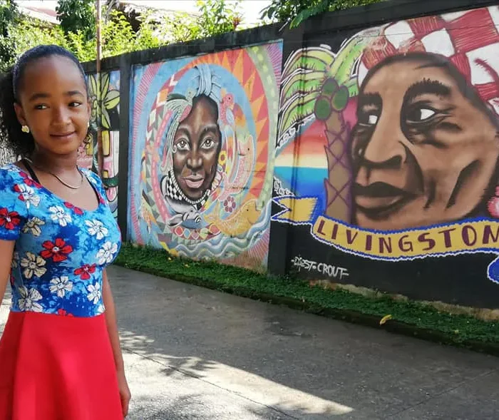 chica garifuna en Livingston, Guatemala